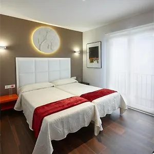  Apartment Caballerizas Con Parking Gratuito En Pleno Centro